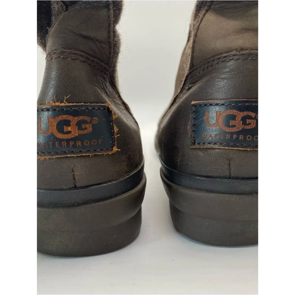 UGG Robbie Waterproof Leather Wool Winter Boots 8 Brown Buckle Gorpcore Cabincor
